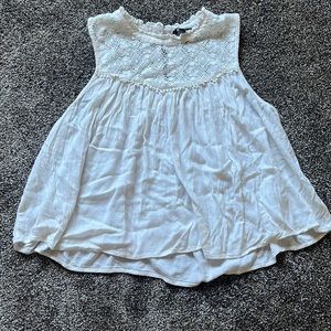 American Eagle flowy tank top